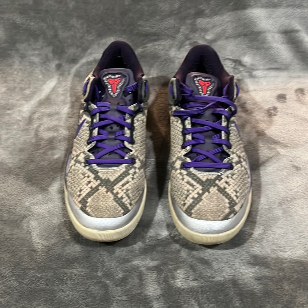 Kobe 8 (GS) Mine Grey Sz 6Y Gry/Blk/Purple